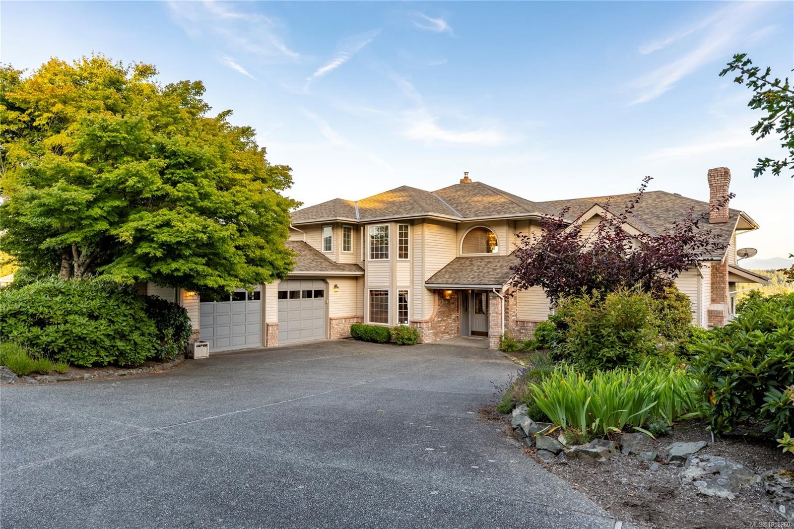 3303 Wavecrest Dr, Nanaimo, BC