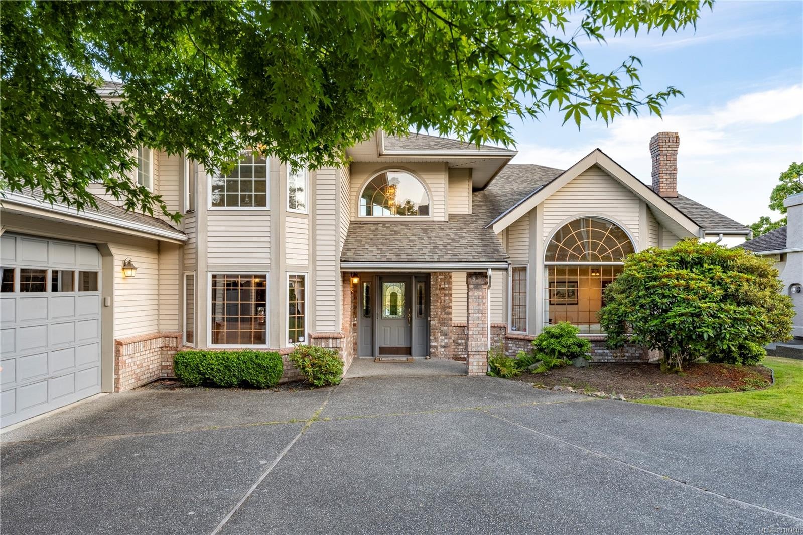 3303 Wavecrest Dr, Nanaimo, BC