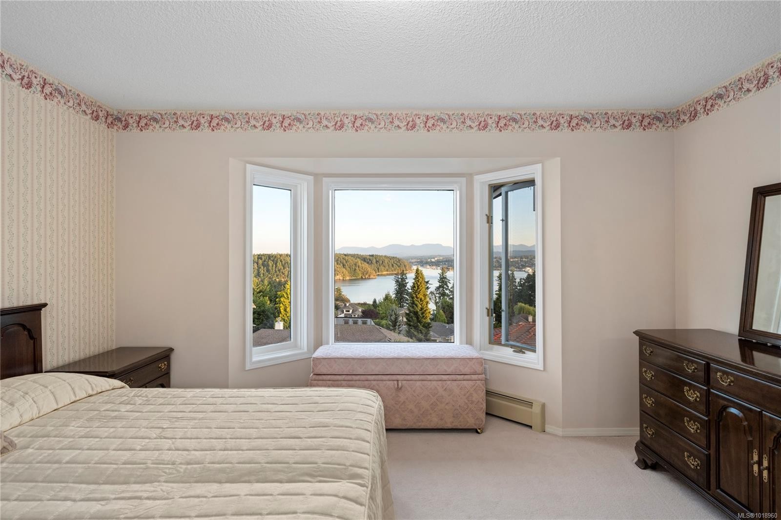 3303 Wavecrest Dr, Nanaimo, BC