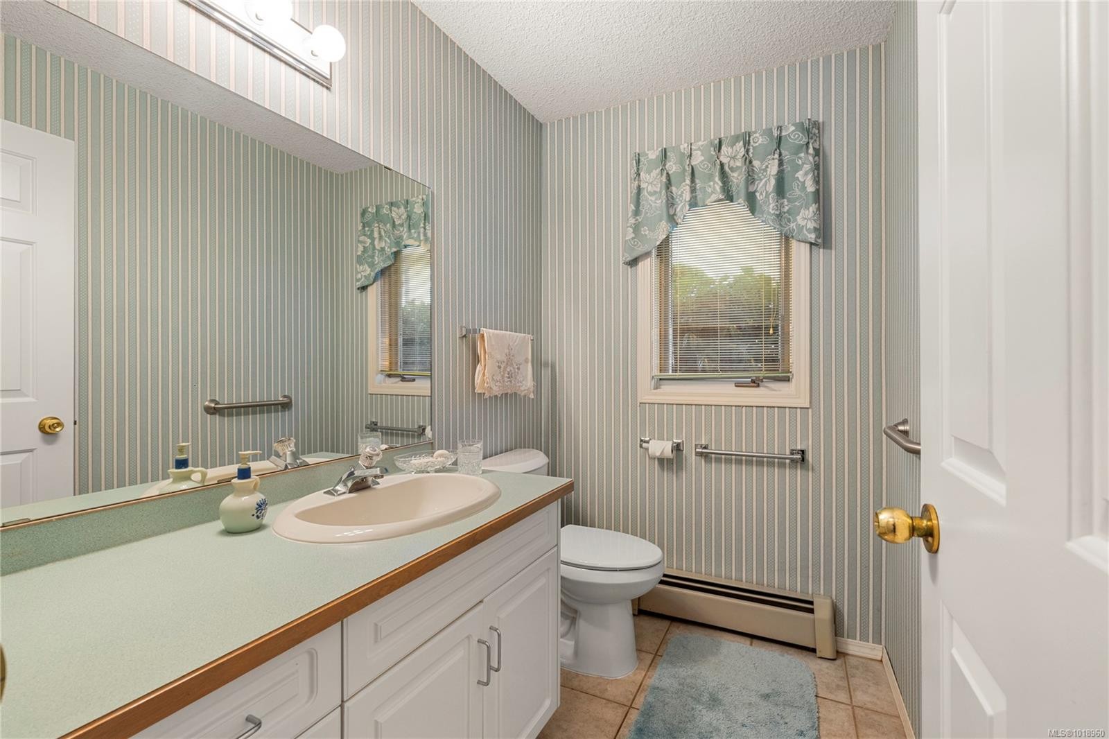 3303 Wavecrest Dr, Nanaimo, BC