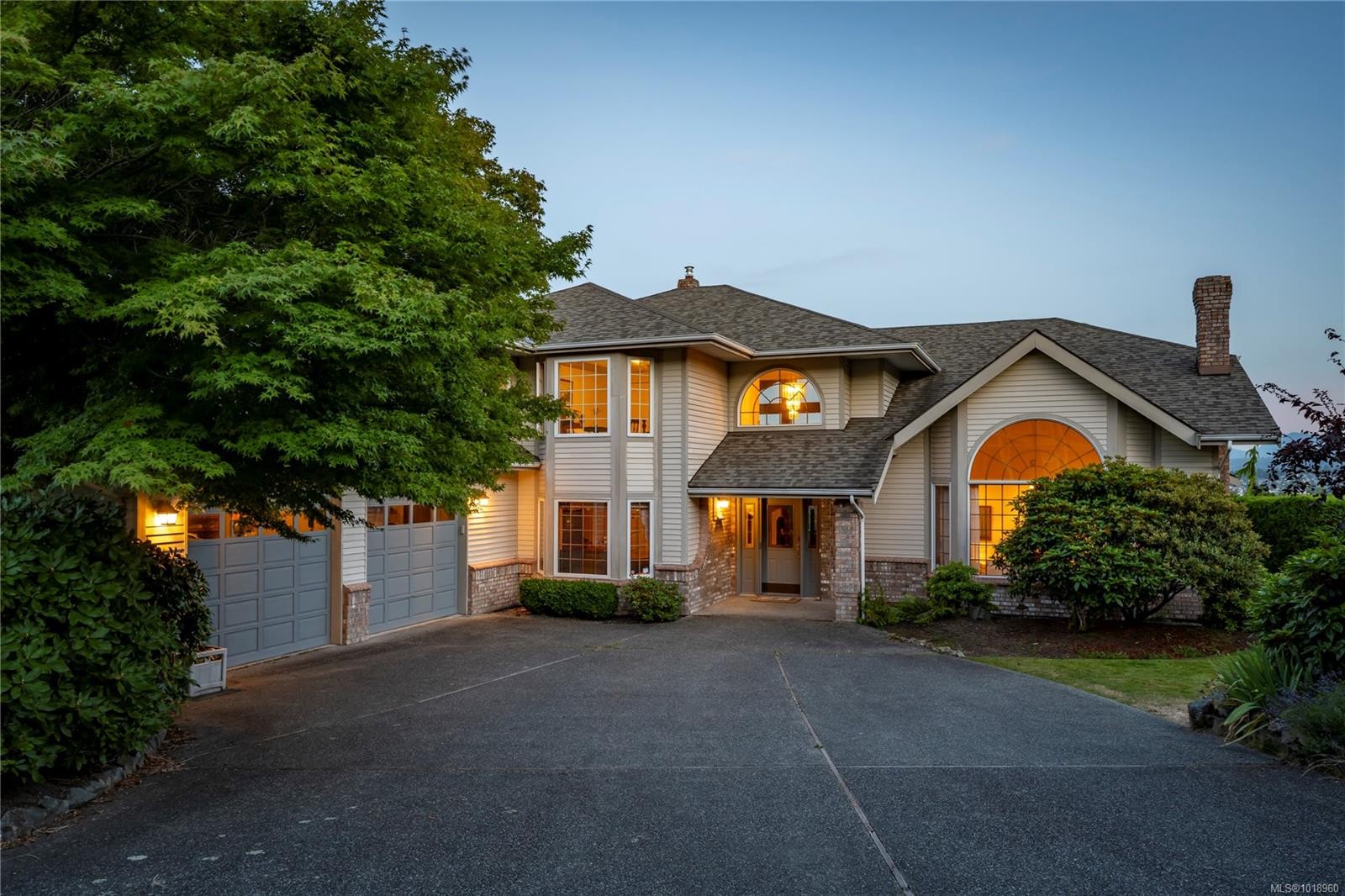 3303 Wavecrest Dr, Nanaimo, BC