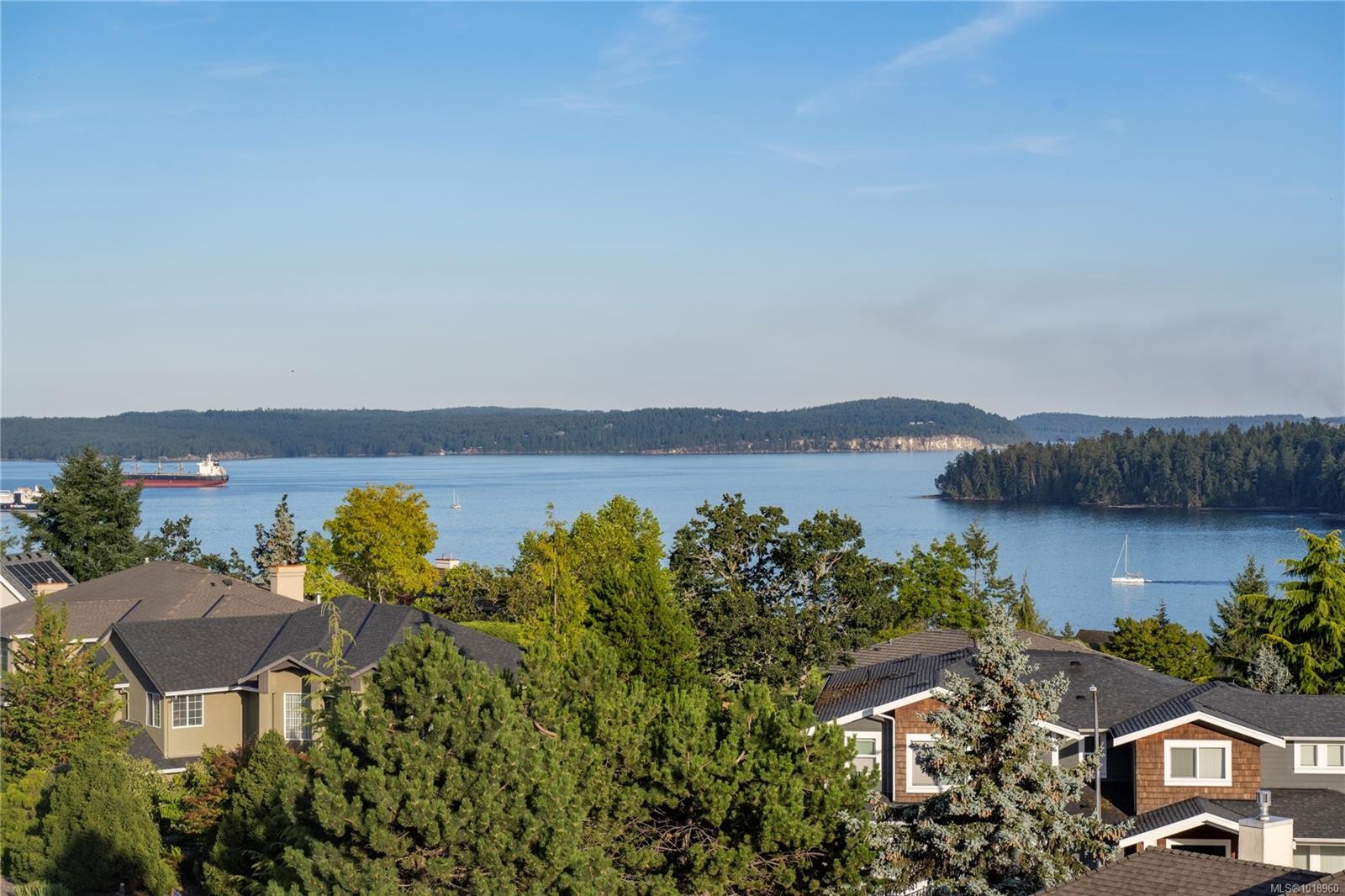 3303 Wavecrest Dr, Nanaimo, BC