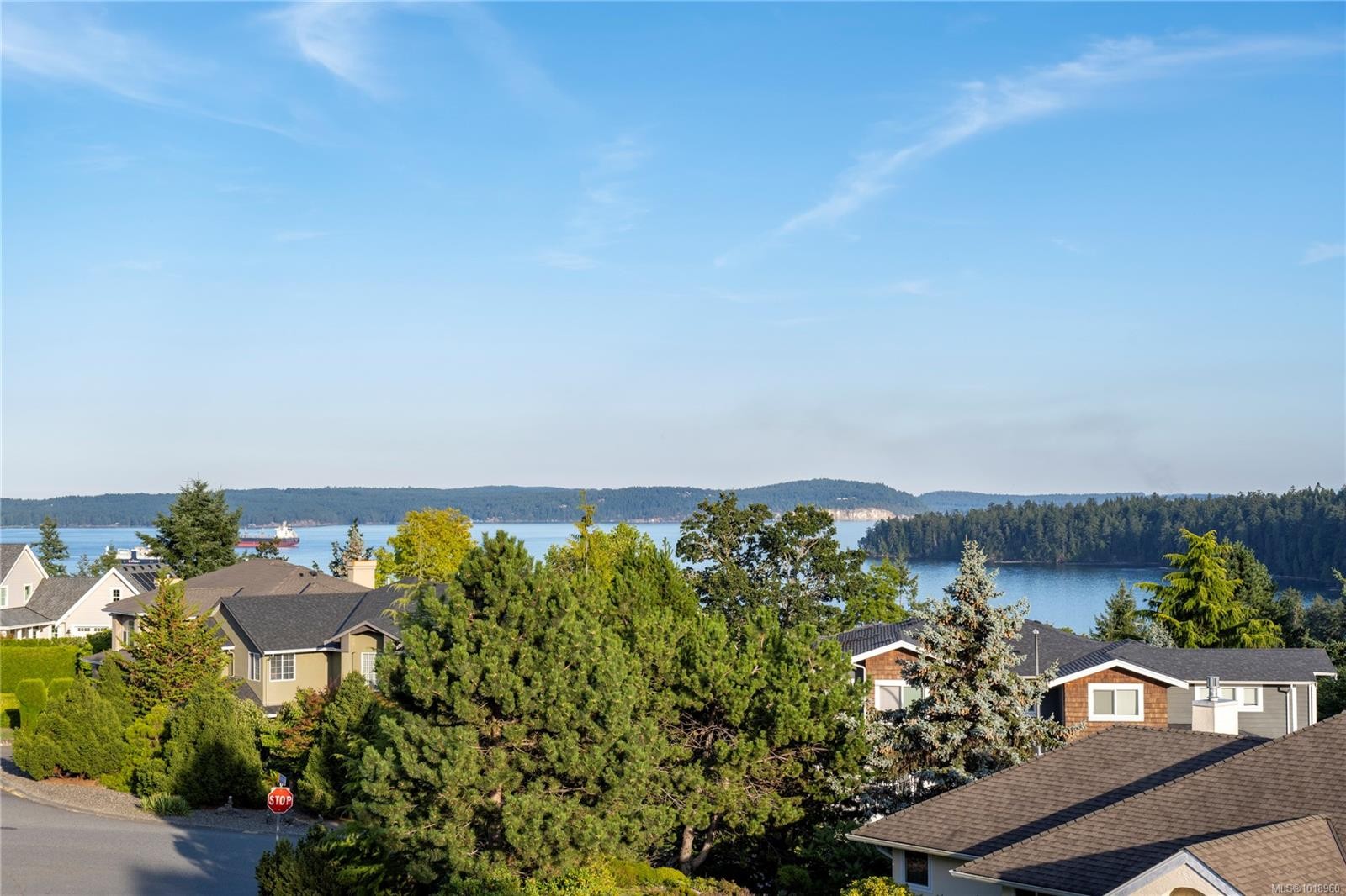 3303 Wavecrest Dr, Nanaimo, BC