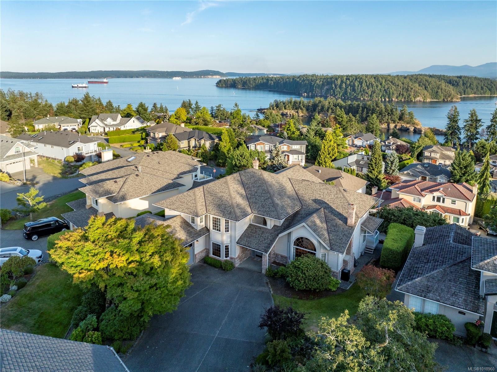 3303 Wavecrest Dr, Nanaimo, BC