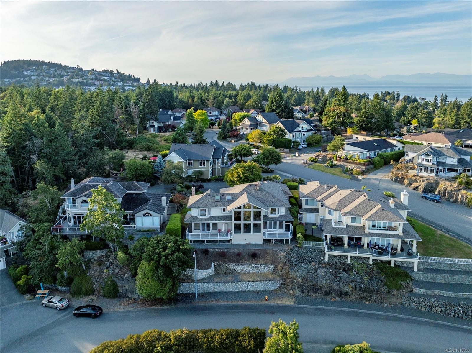 3303 Wavecrest Dr, Nanaimo, BC