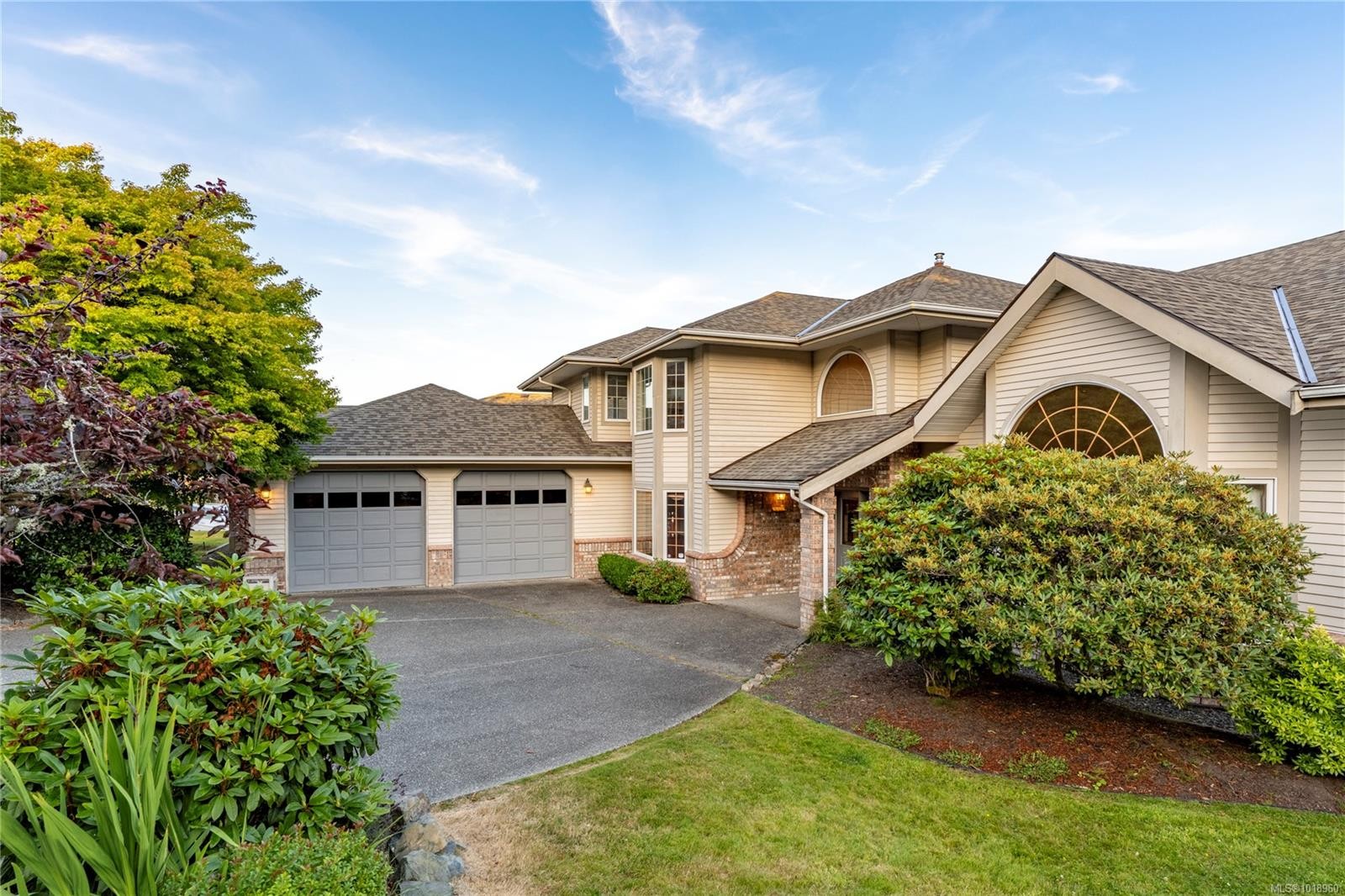 3303 Wavecrest Dr, Nanaimo, BC