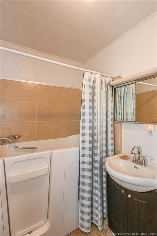 310 Jd Gauthier Blvd, Shippagan, NB