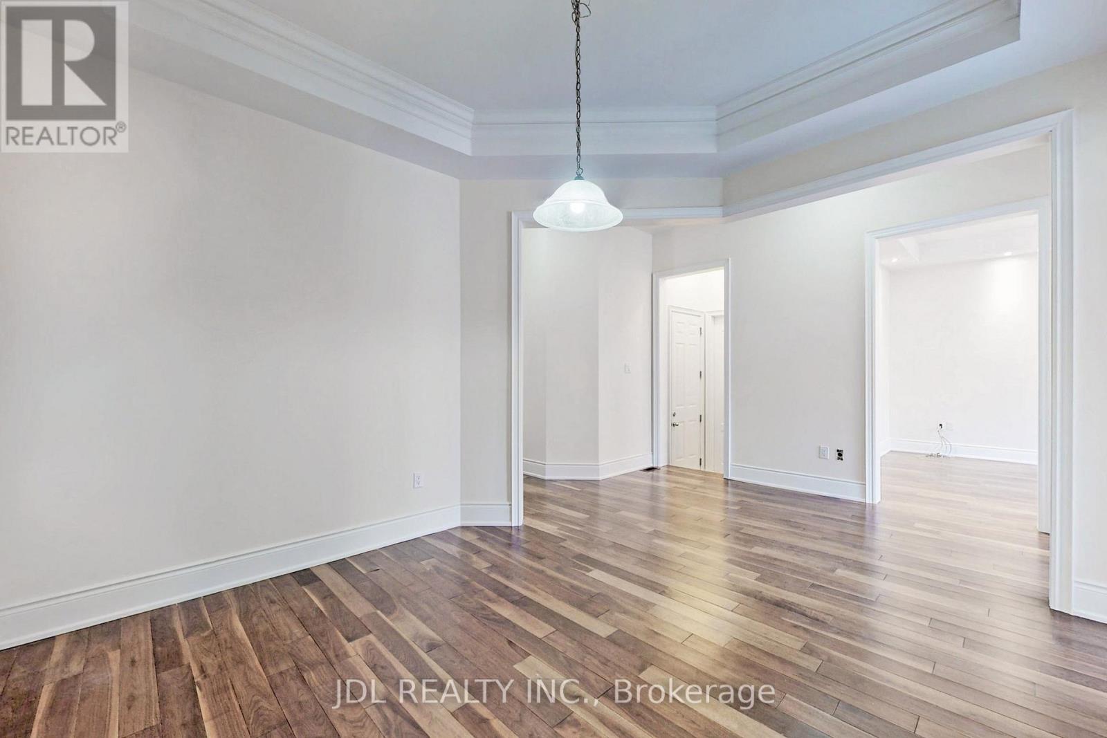 95 Giardina Crescent, Richmond Hill, ON - Indoor Photo Showing Other Room