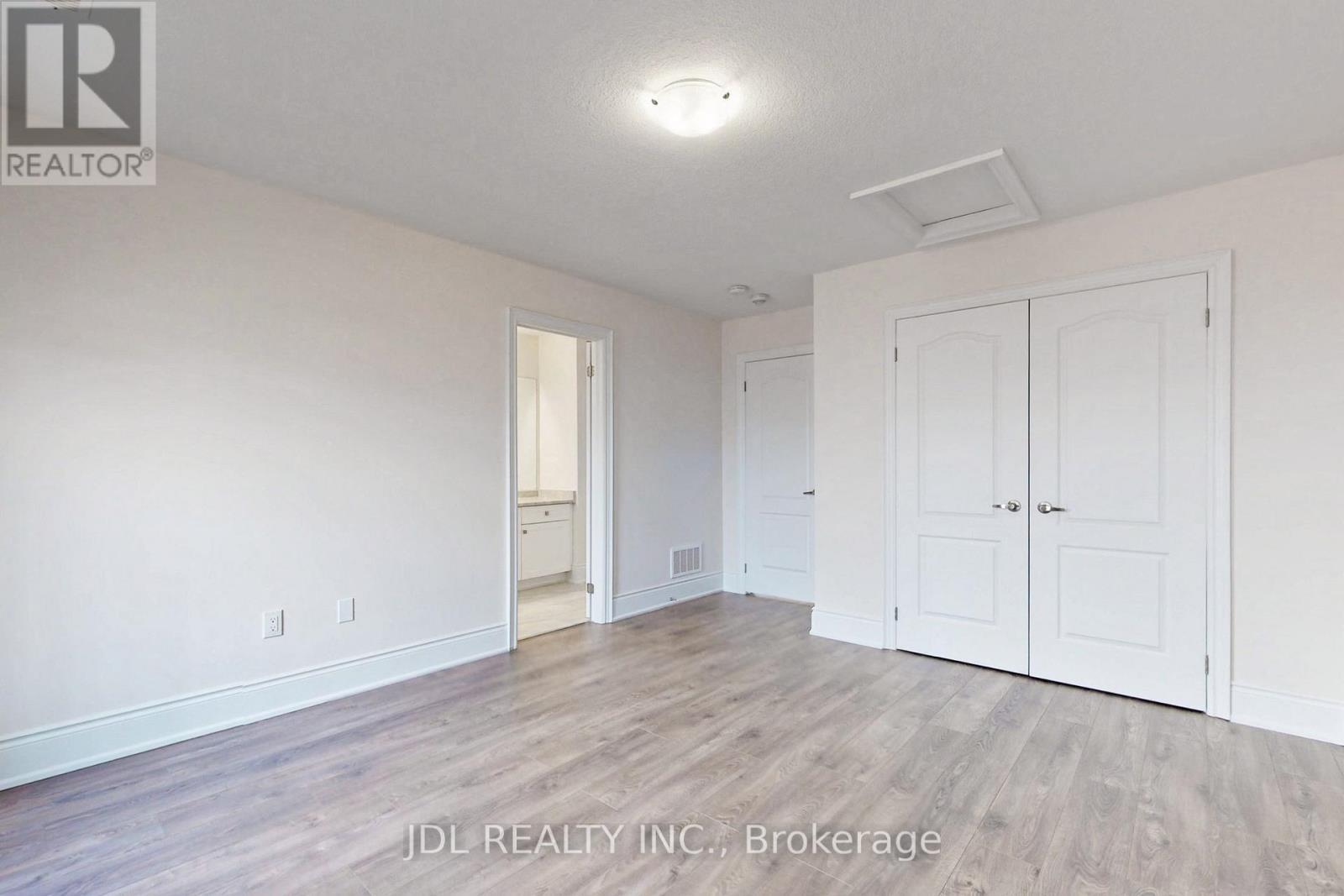 95 Giardina Crescent, Richmond Hill, ON - Indoor Photo Showing Other Room