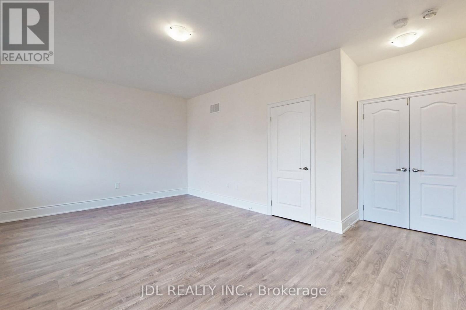 95 Giardina Crescent, Richmond Hill, ON - Indoor Photo Showing Other Room