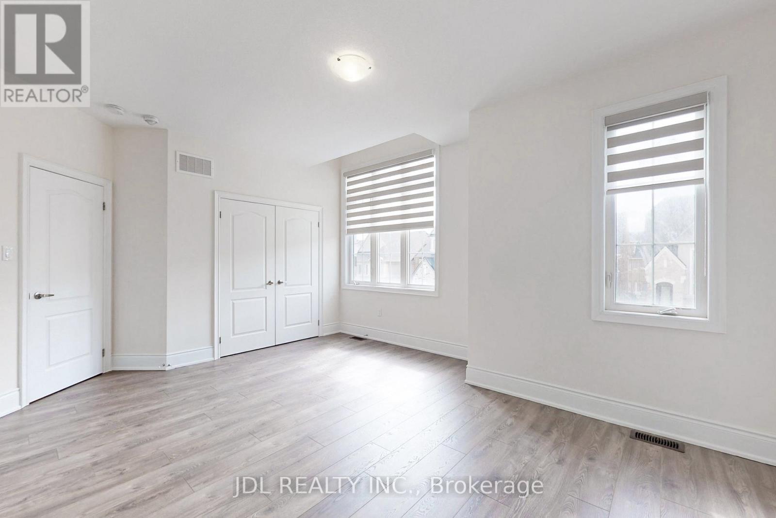 95 Giardina Crescent, Richmond Hill, ON - Indoor Photo Showing Other Room