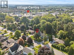 Fantastic Location, minutes to local amenities. -