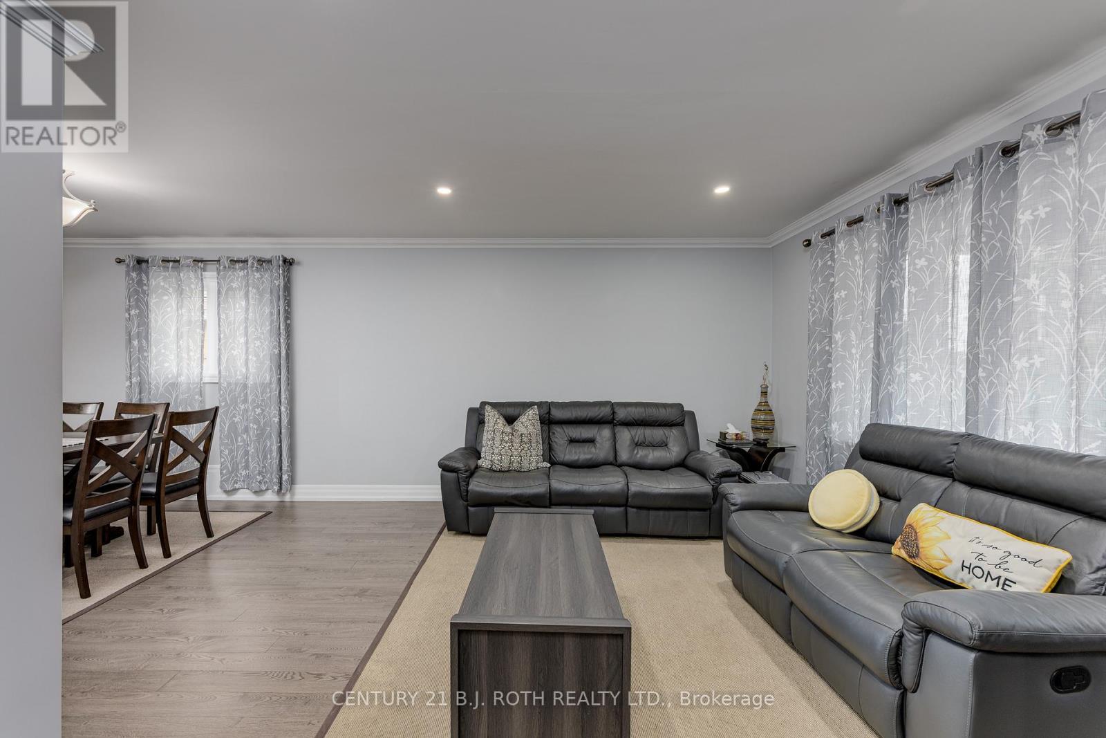 193 Epsom Downs Drive, Toronto, ON - Indoor