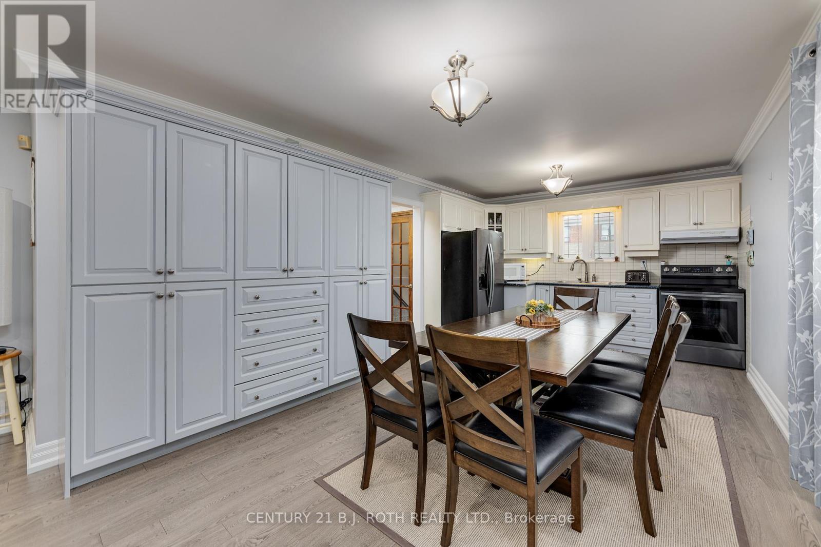 193 Epsom Downs Drive, Toronto, ON - Indoor Photo Showing Dining Room