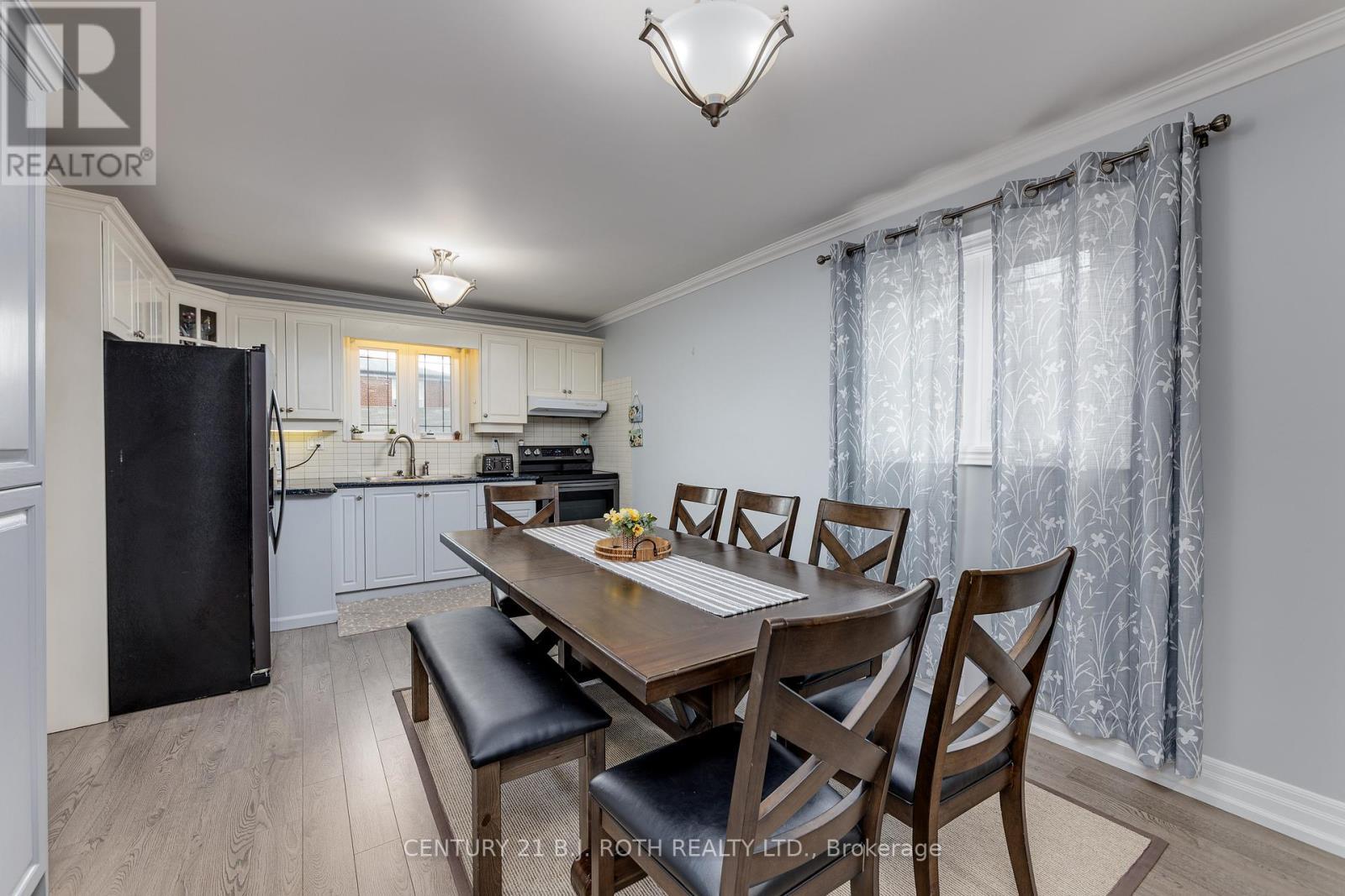 193 Epsom Downs Drive, Toronto, ON - Indoor Photo Showing Dining Room