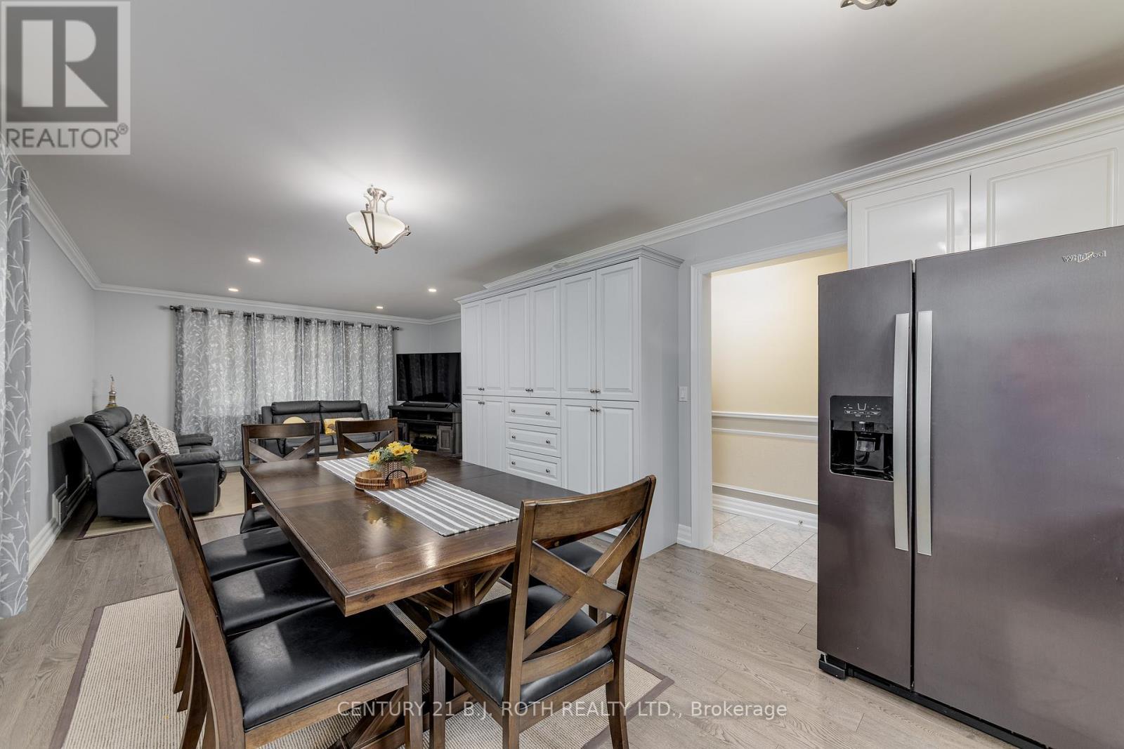 193 Epsom Downs Drive, Toronto, ON - Indoor Photo Showing Dining Room