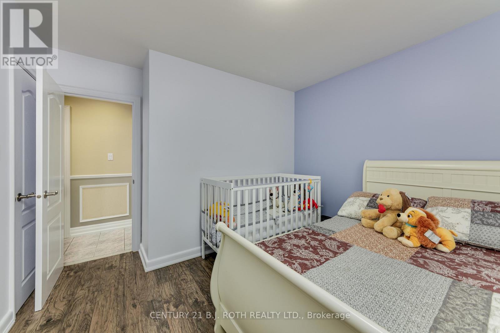 193 Epsom Downs Drive, Toronto, ON - Indoor Photo Showing Bedroom