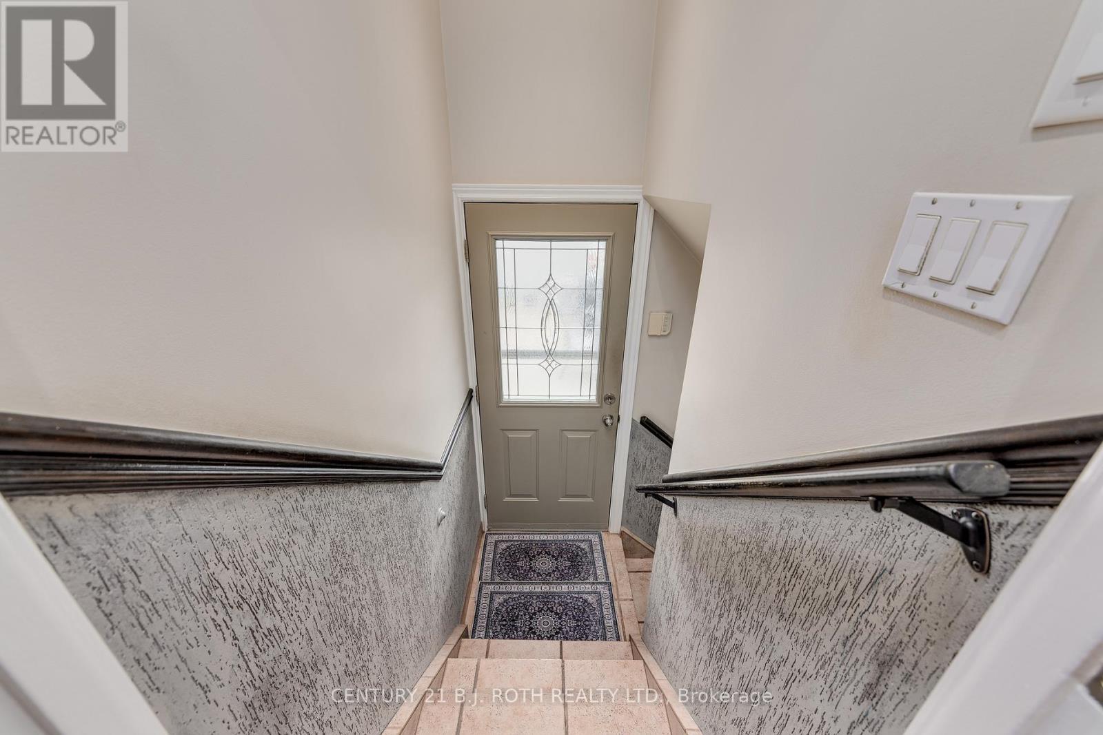 193 Epsom Downs Drive, Toronto, ON - Indoor