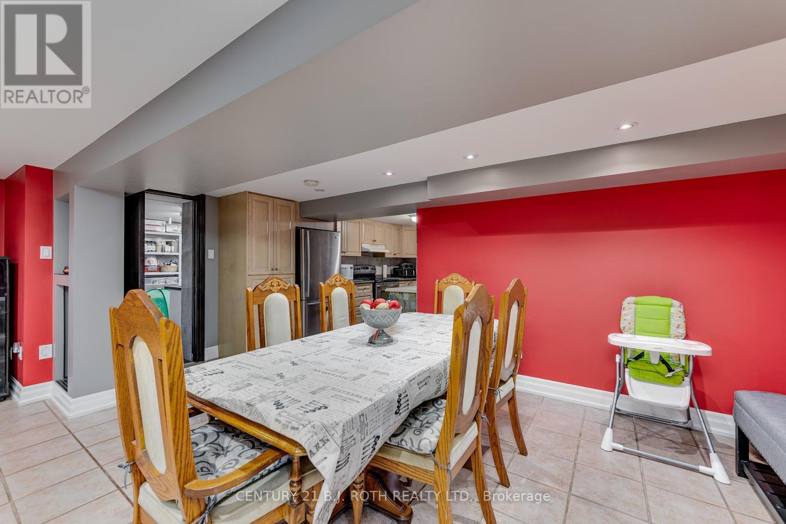 193 Epsom Downs Drive, Toronto, ON - Indoor Photo Showing Dining Room