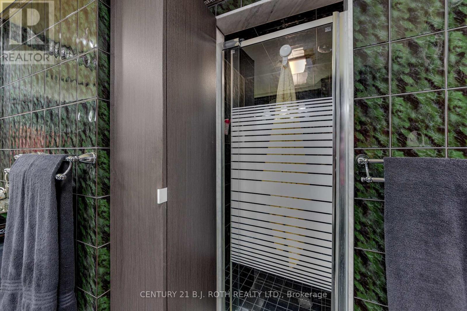 193 Epsom Downs Drive, Toronto, ON - Indoor