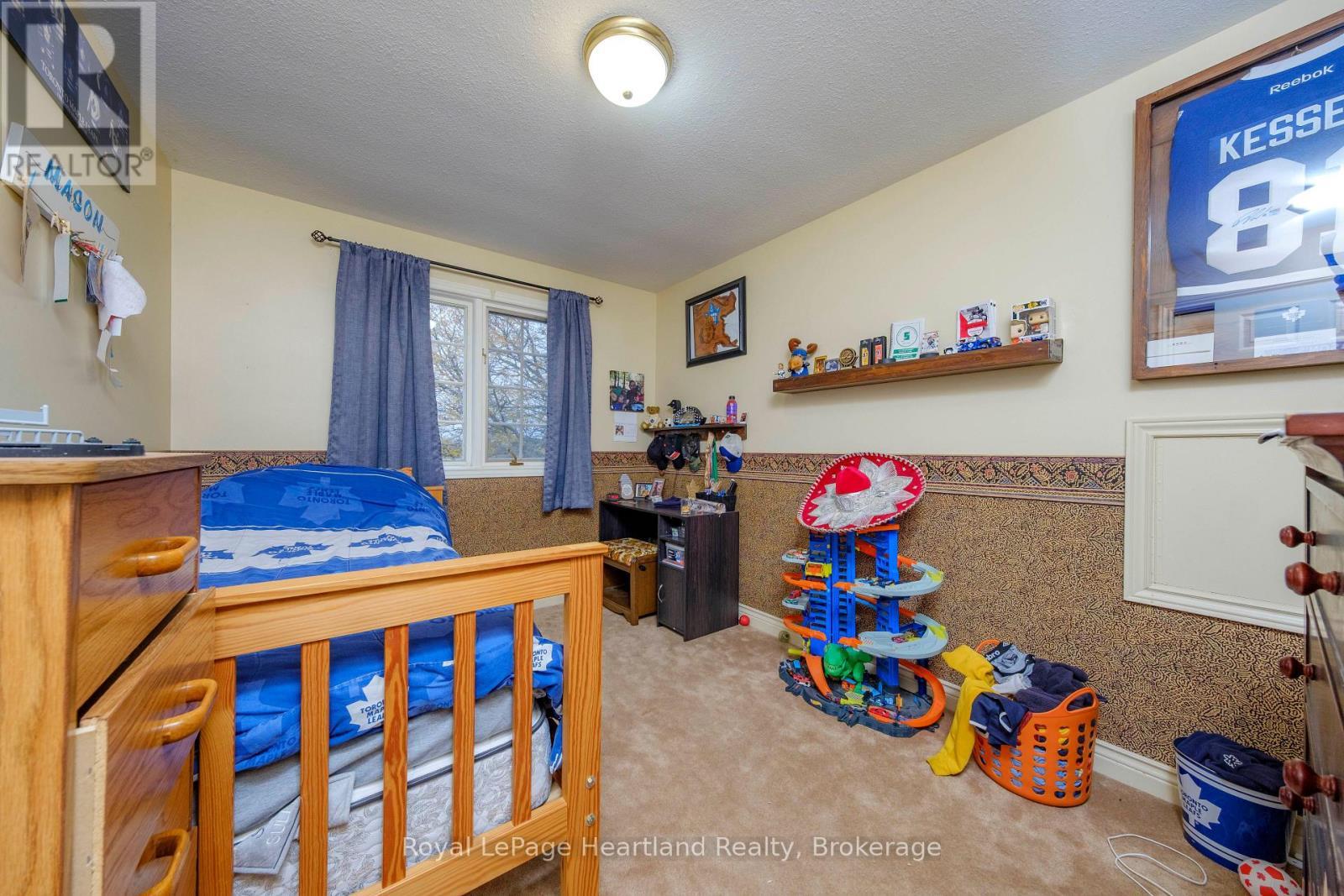 5 Remington Drive, North Huron (Wingham), ON - Indoor