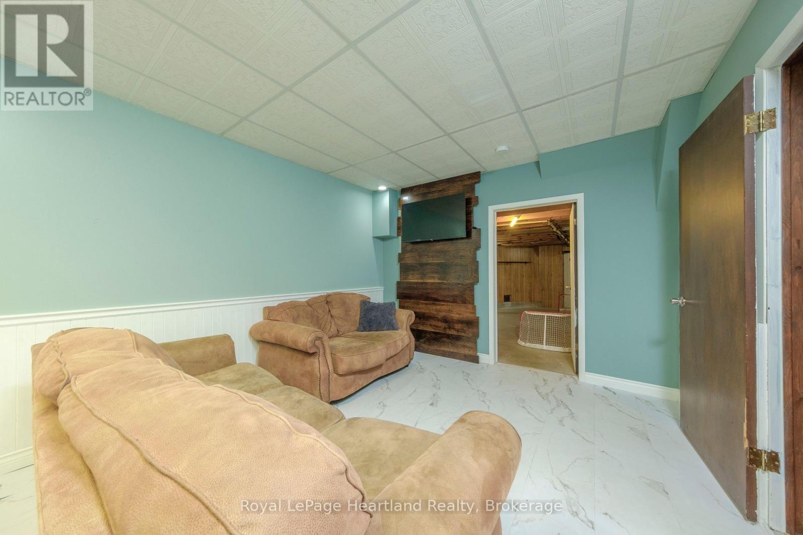 5 Remington Drive, North Huron (Wingham), ON - Indoor Photo Showing Other Room