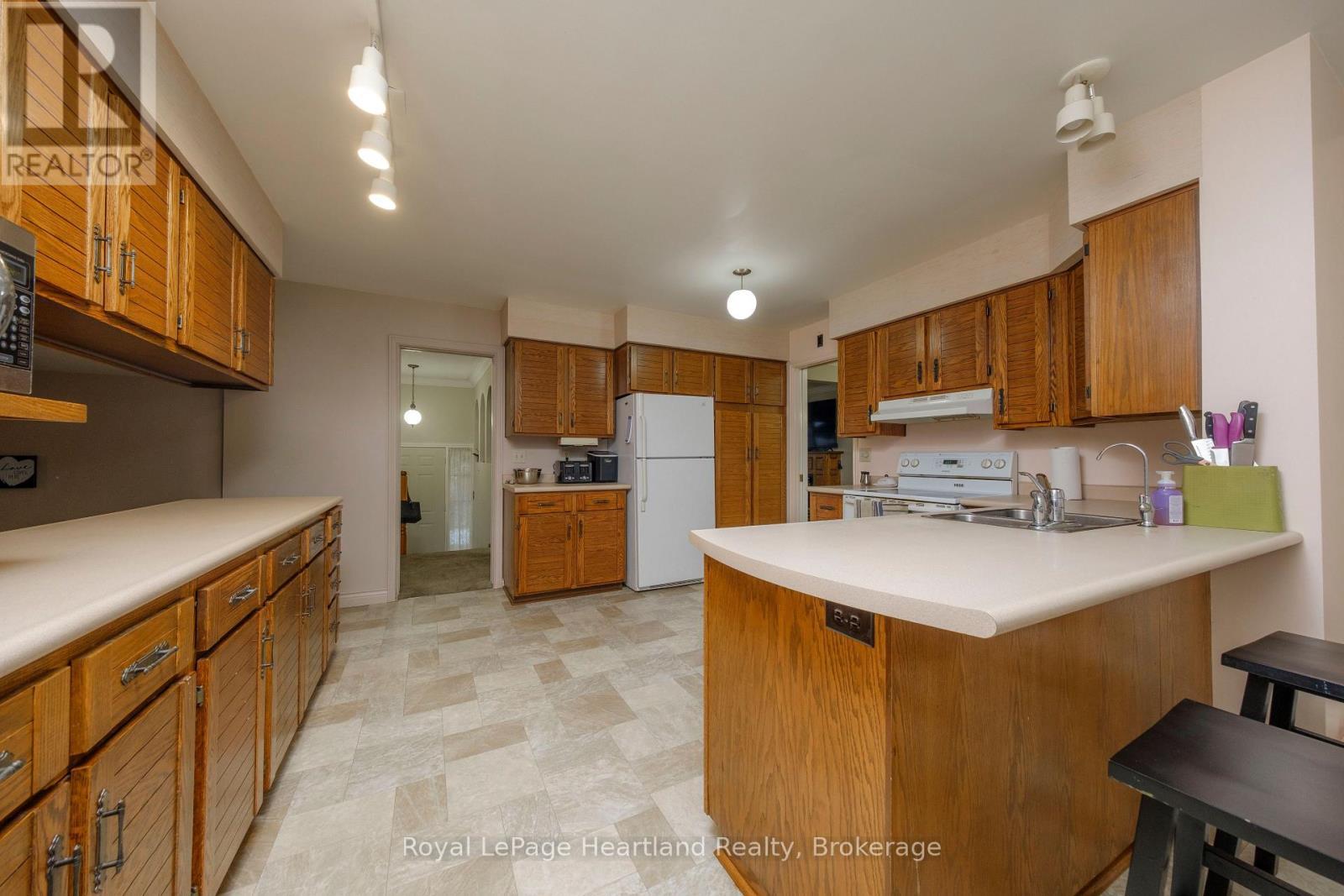 5 Remington Drive, North Huron (Wingham), ON - Indoor Photo Showing Kitchen With Double Sink