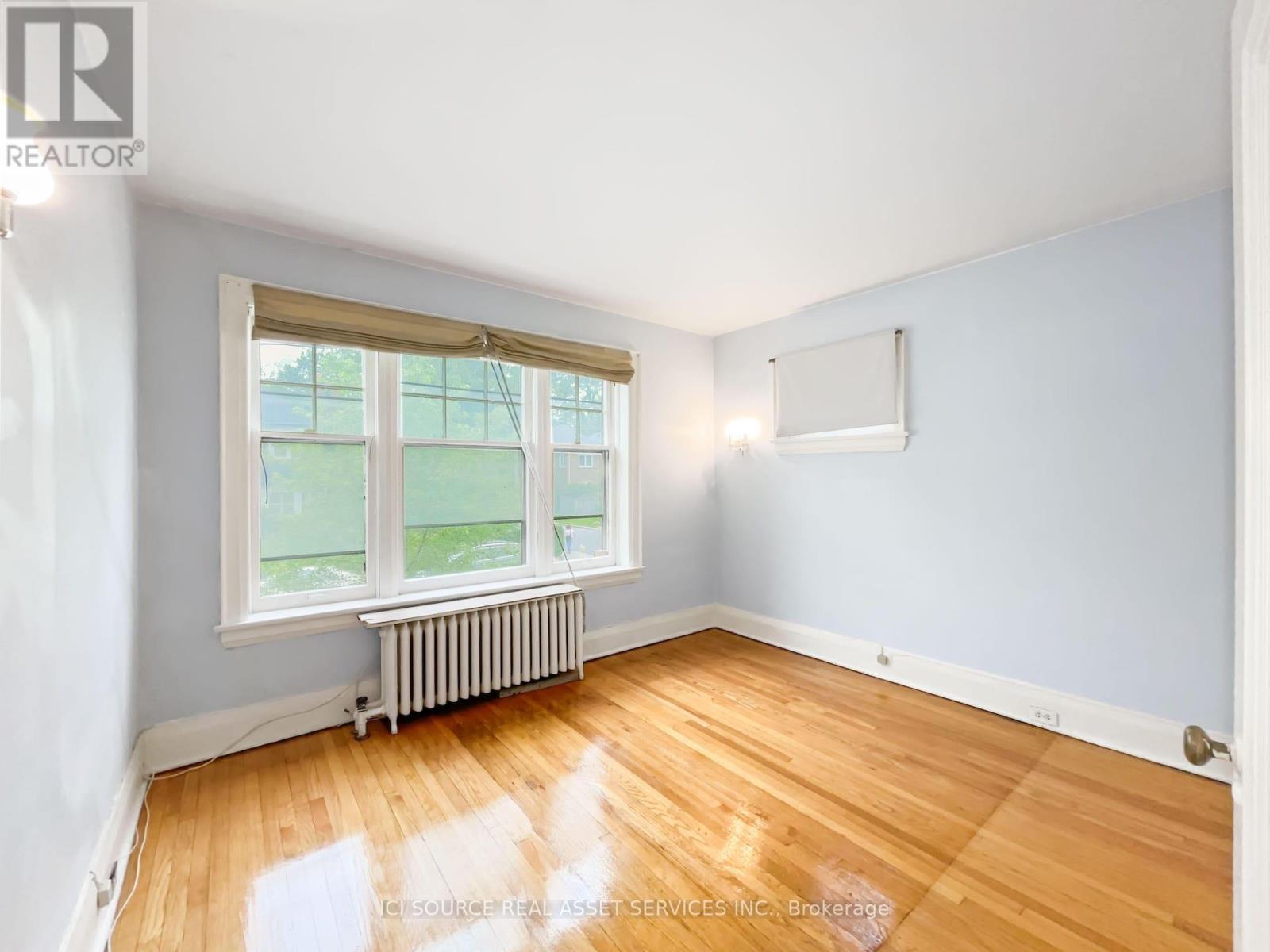 3 - 12 Kendal Avenue, Toronto, ON