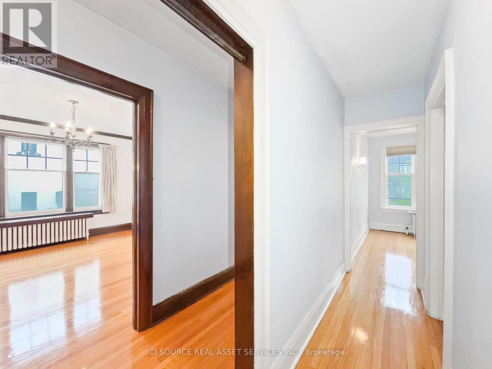 3 - 12 Kendal Avenue, Toronto, ON