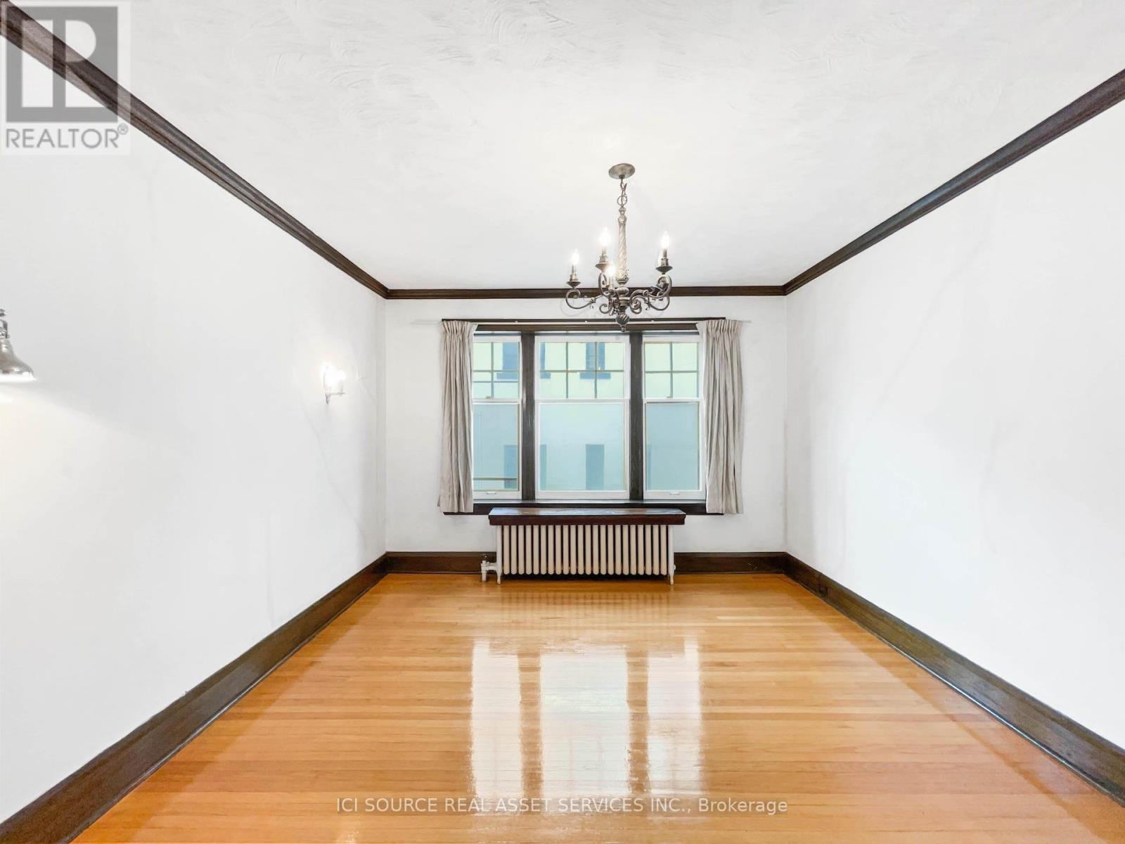 3 - 12 Kendal Avenue, Toronto, ON