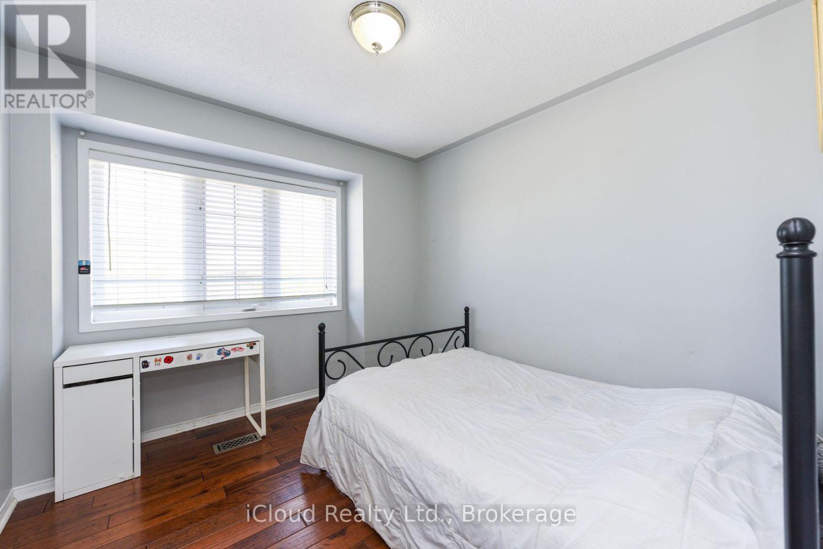 12 Bramcedar Crescent, Brampton, ON - Indoor Photo Showing Bedroom