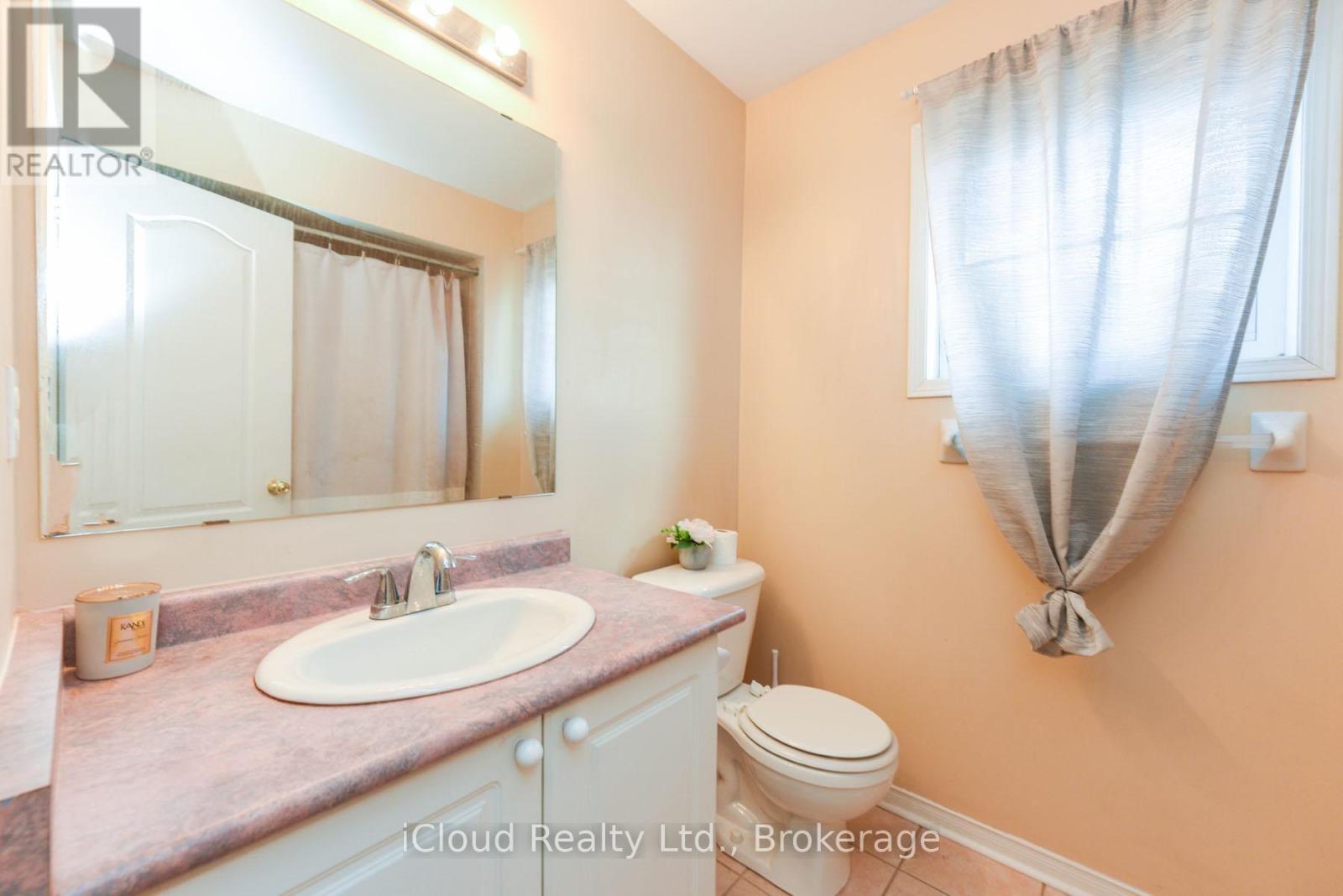 12 Bramcedar Crescent, Brampton, ON - Indoor Photo Showing Bathroom