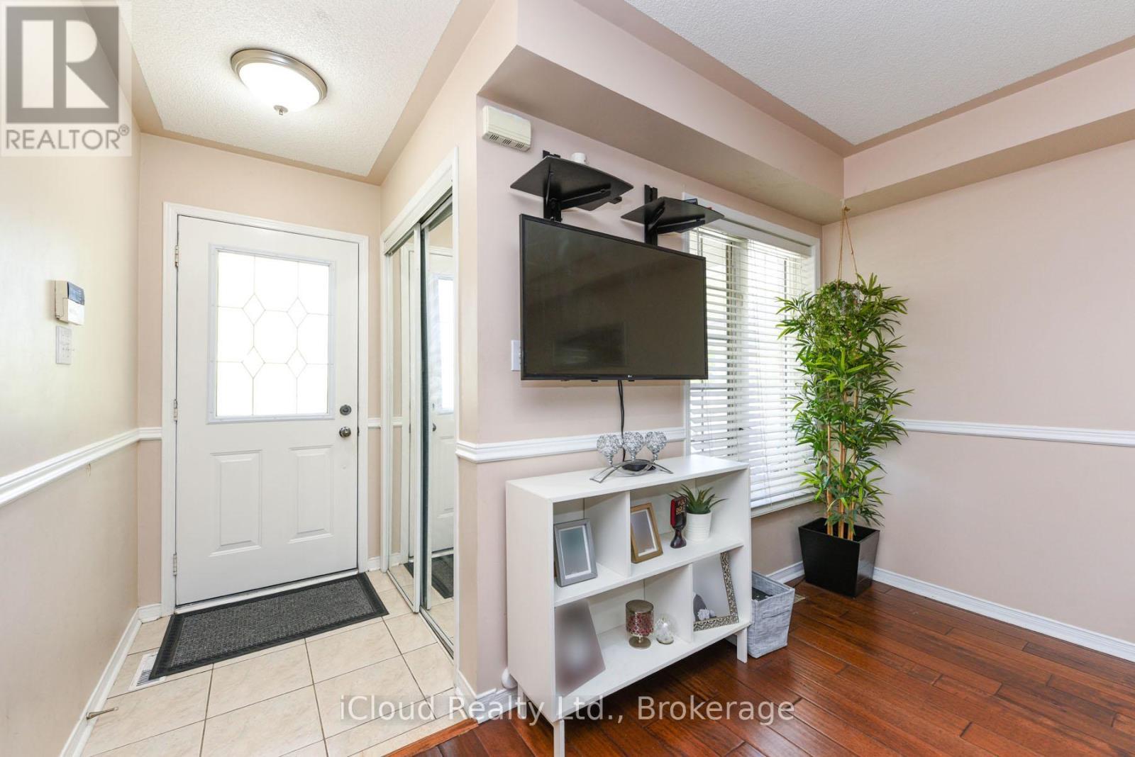 12 Bramcedar Crescent, Brampton, ON - Indoor Photo Showing Other Room
