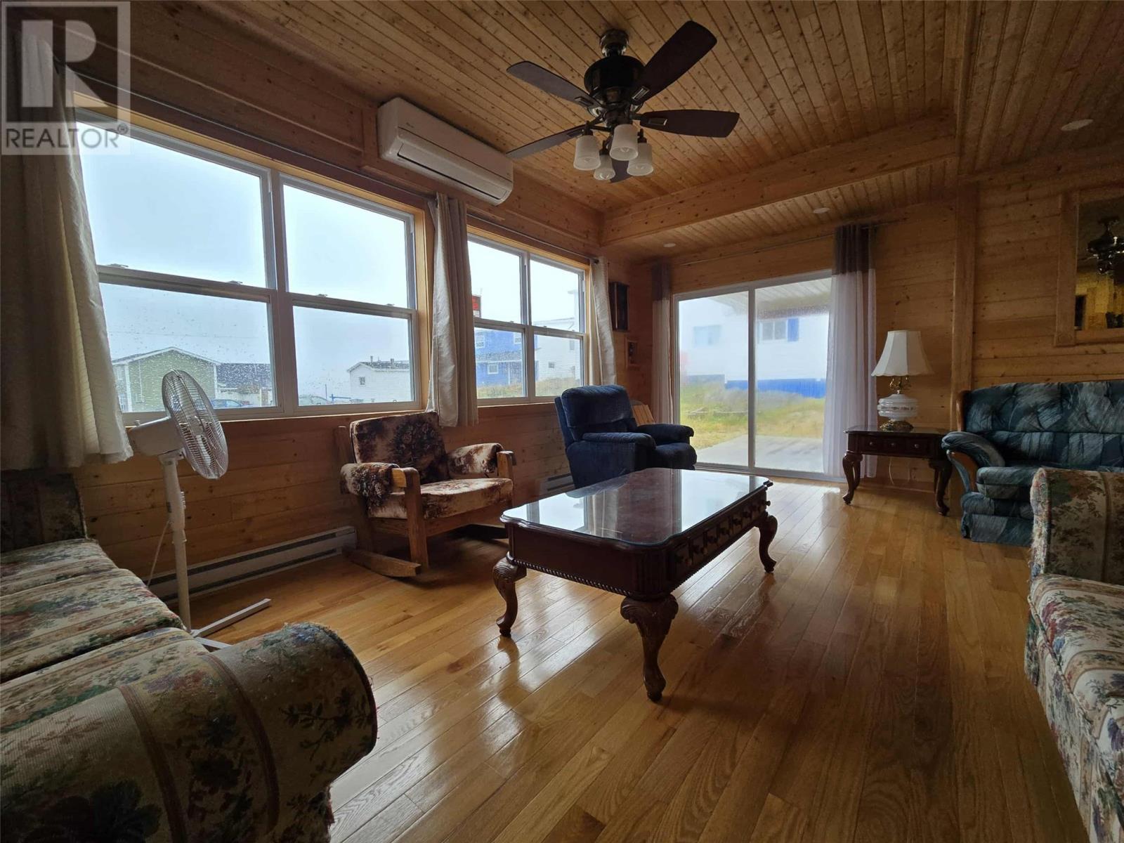74, 82, 82A Little Harbour Road, Fogo Islands(Barr'D Islands), NL - Indoor Photo Showing Living Room