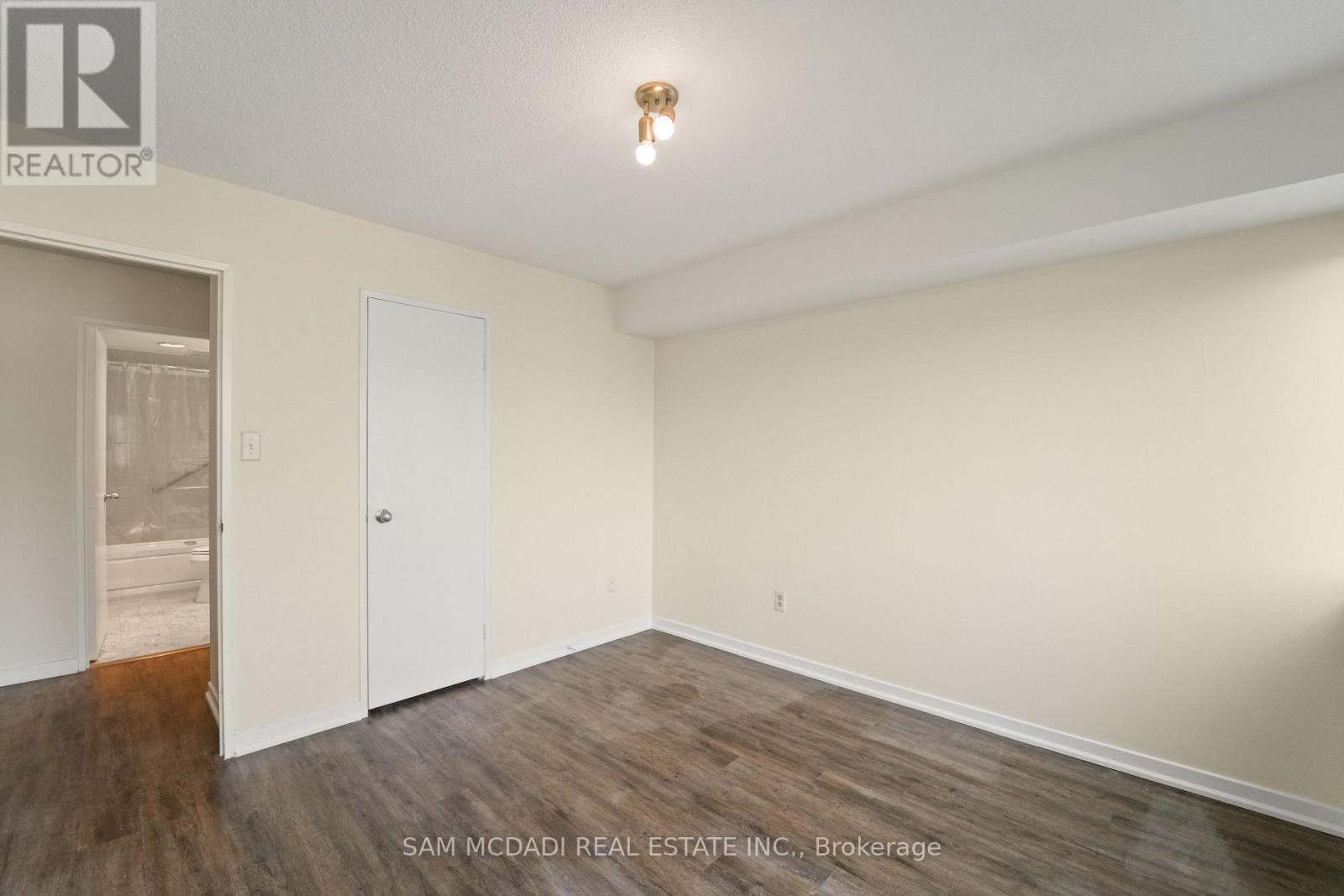 1706 - 50 Elm Drive E, Mississauga, ON - Indoor Photo Showing Other Room