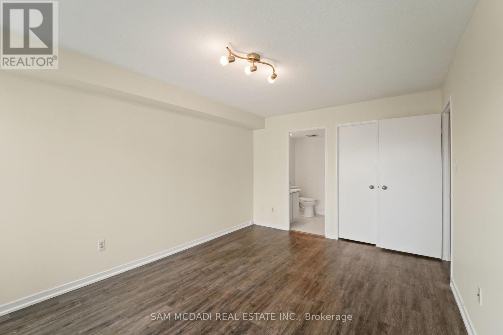 1706 - 50 Elm Drive E, Mississauga, ON - Indoor Photo Showing Other Room