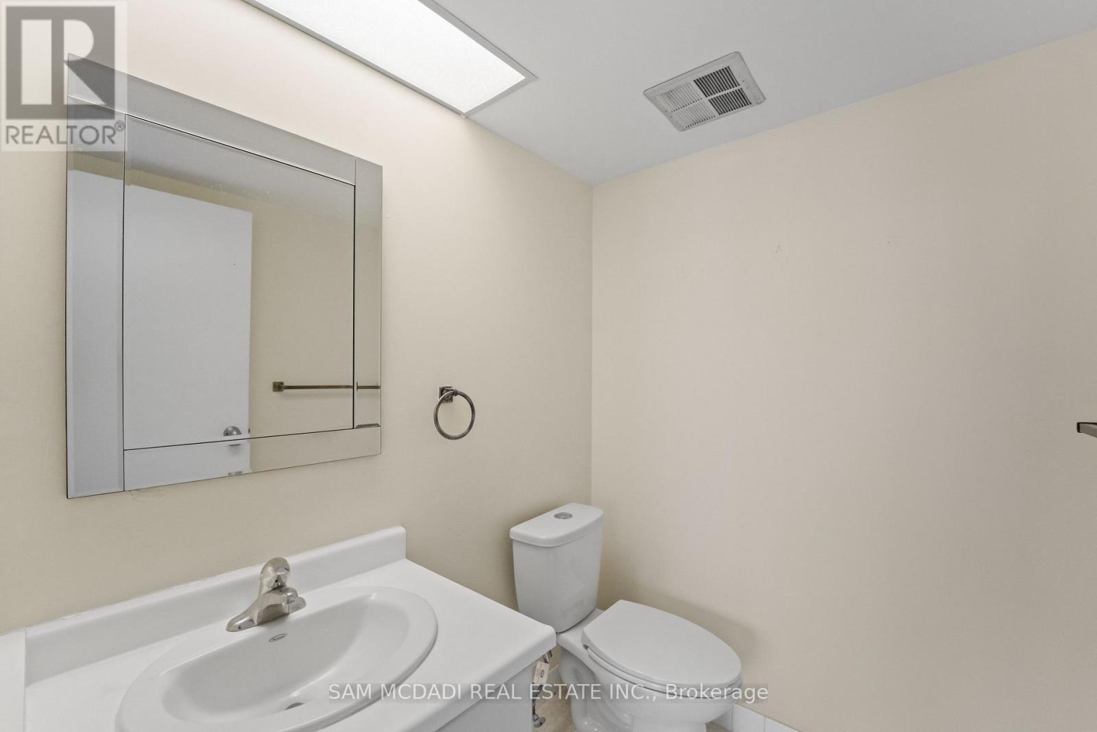 1706 - 50 Elm Drive E, Mississauga, ON - Indoor Photo Showing Bathroom