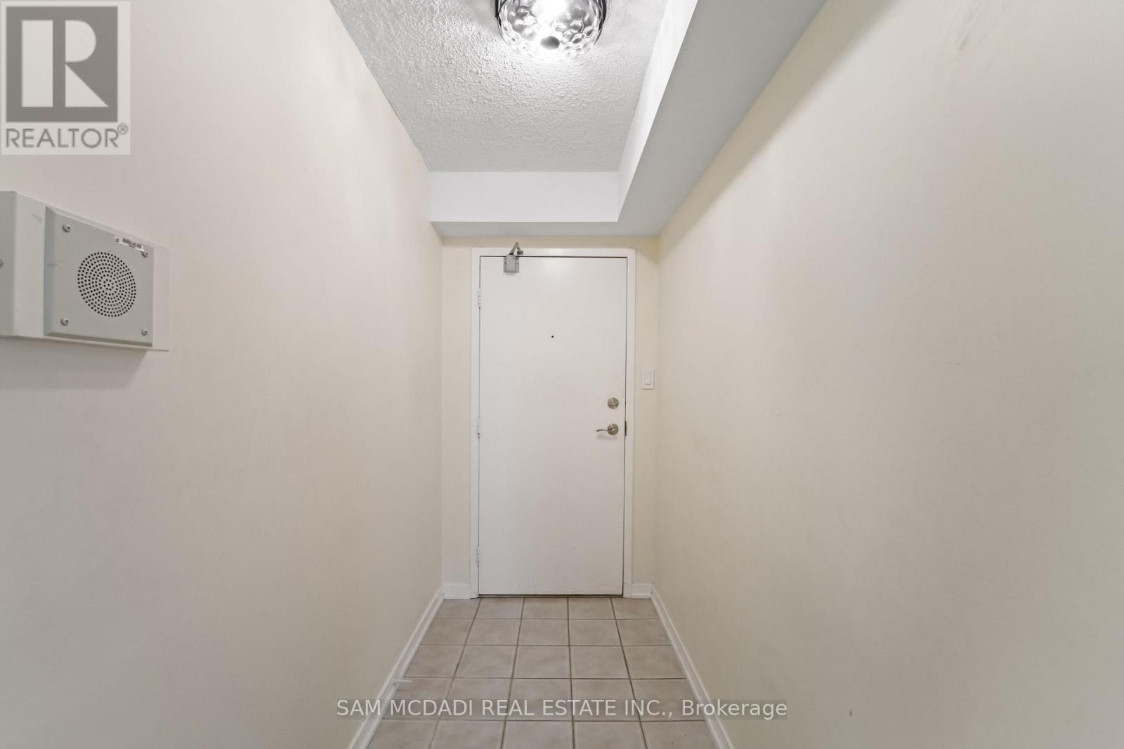 1706 - 50 Elm Drive E, Mississauga, ON - Indoor Photo Showing Other Room