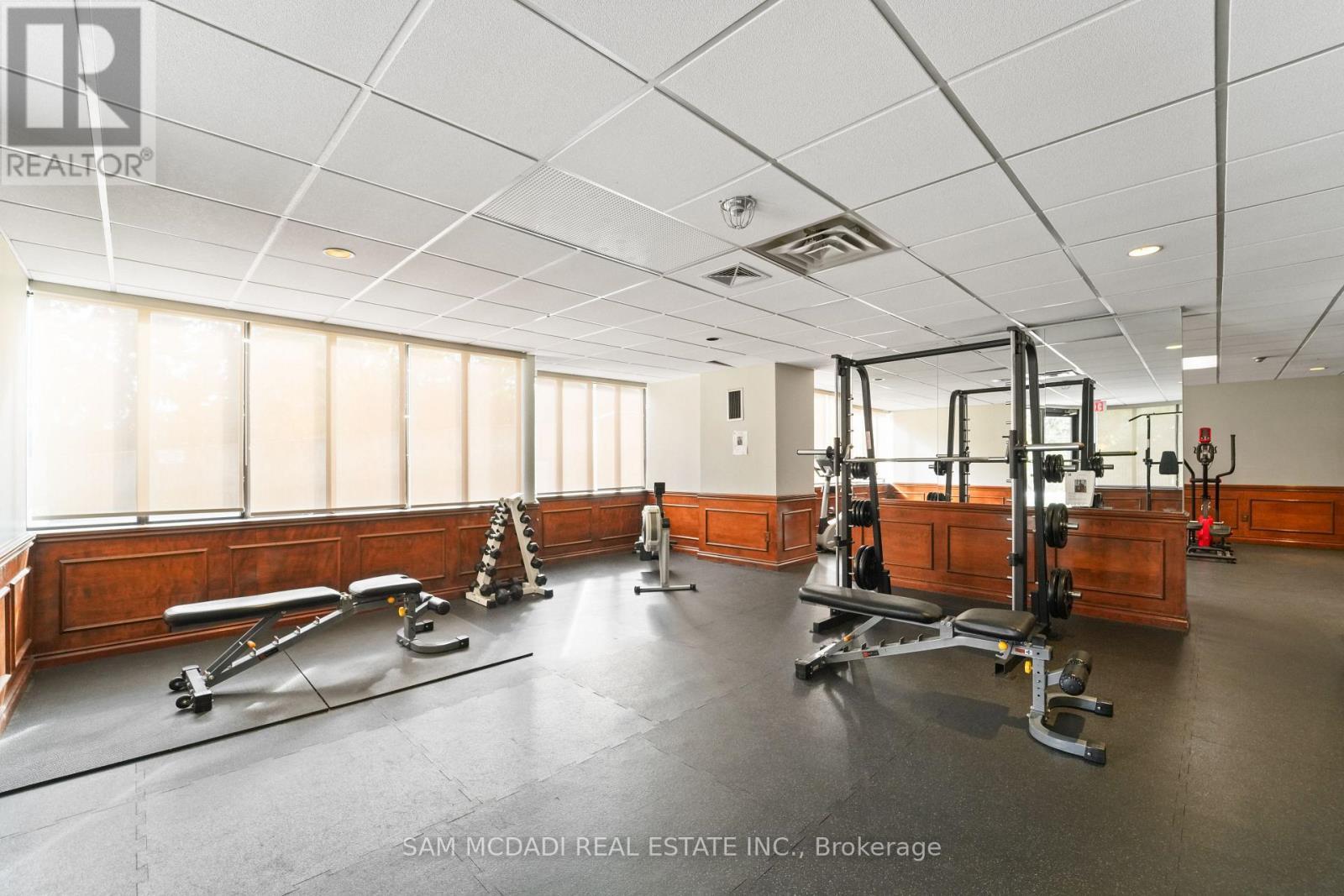 1706 - 50 Elm Drive E, Mississauga, ON - Indoor Photo Showing Gym Room
