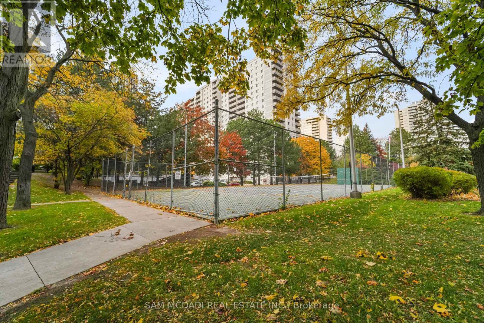 1706 - 50 Elm Drive E, Mississauga, ON - Outdoor