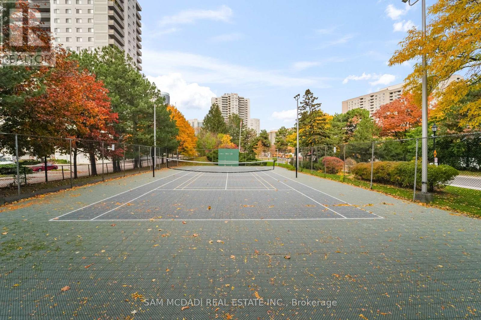 1706 - 50 Elm Drive E, Mississauga, ON - Outdoor