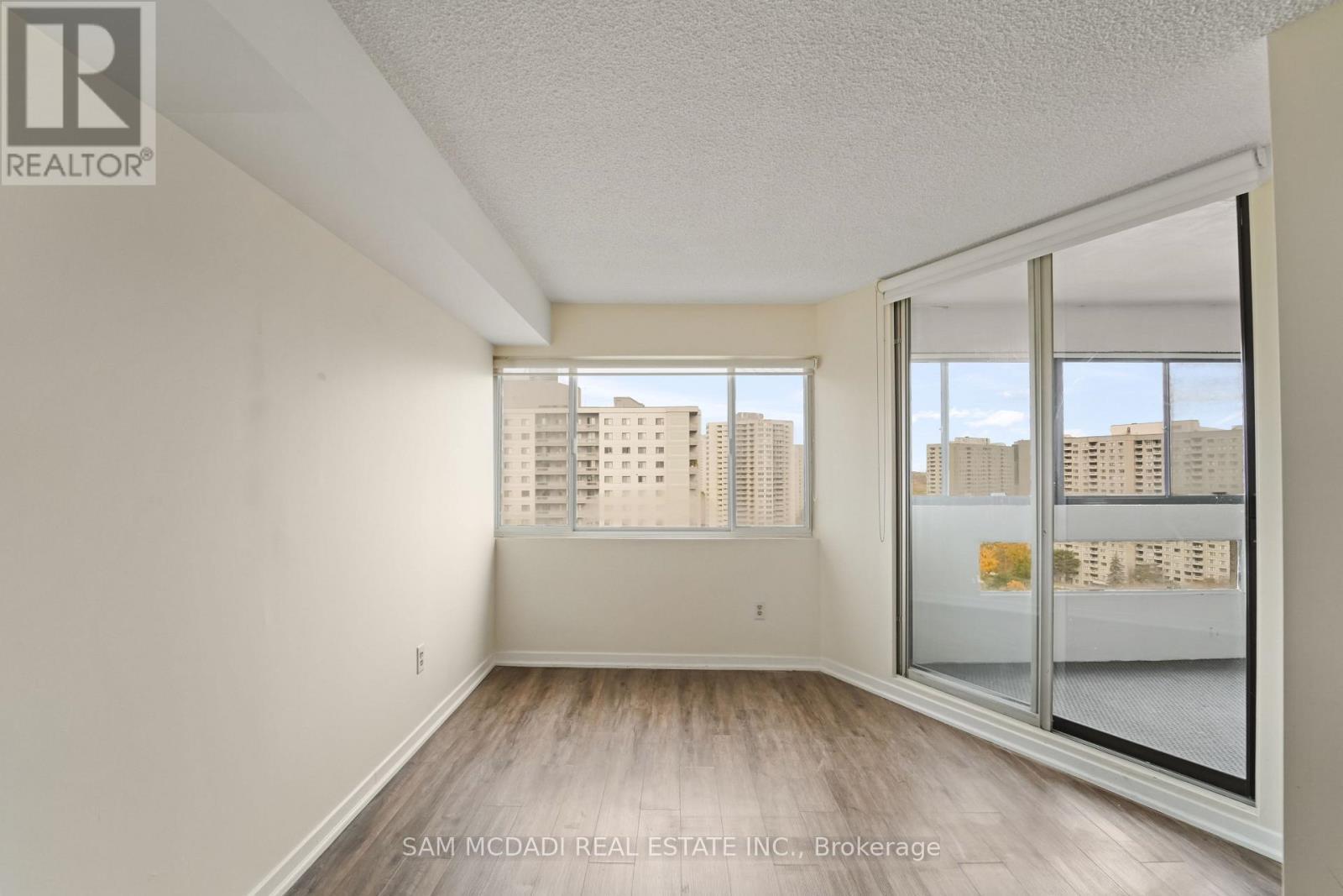 1706 - 50 Elm Drive E, Mississauga, ON - Indoor Photo Showing Other Room