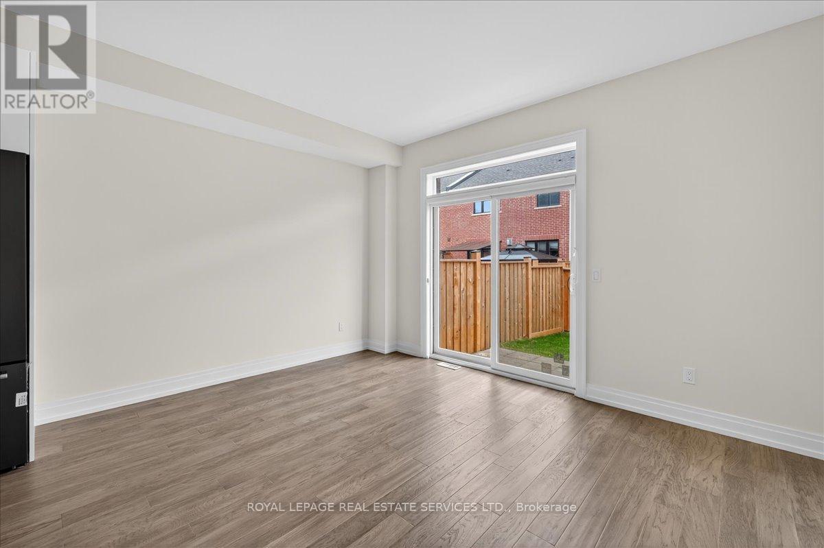 43 Kenesky Drive, Hamilton, ON - Indoor Photo Showing Other Room