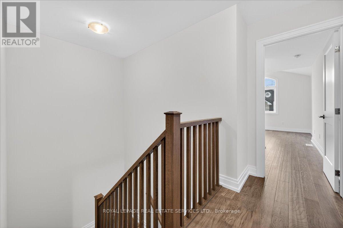 43 Kenesky Drive, Hamilton, ON - Indoor Photo Showing Other Room