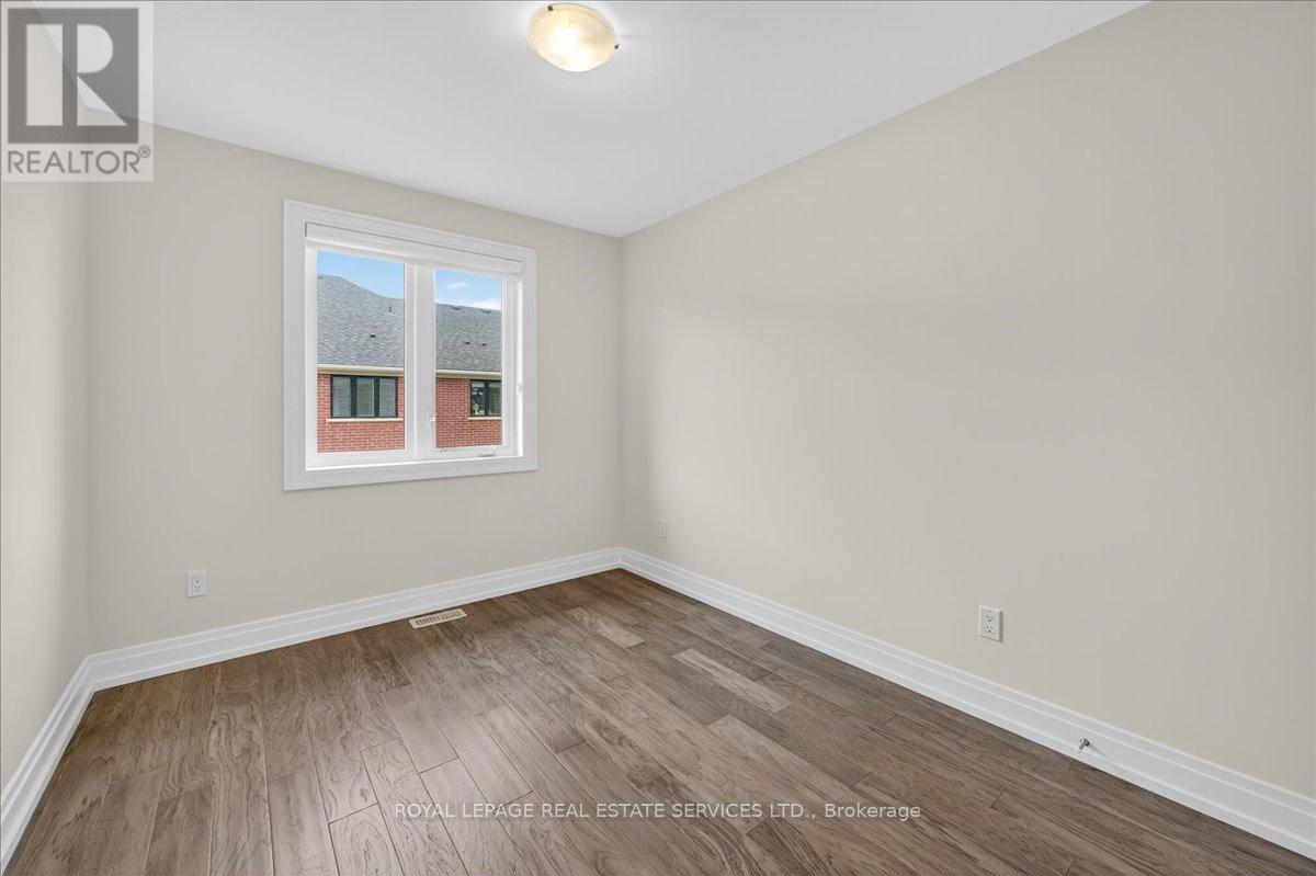 43 Kenesky Drive, Hamilton, ON - Indoor Photo Showing Other Room
