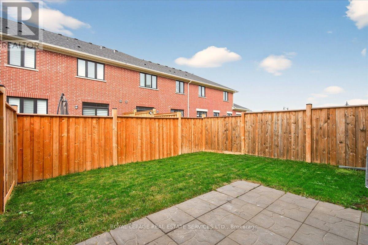 43 Kenesky Drive, Hamilton, ON - Outdoor