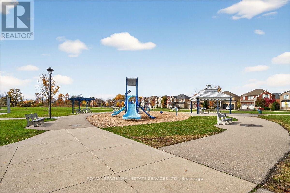 43 Kenesky Drive, Hamilton, ON - Outdoor