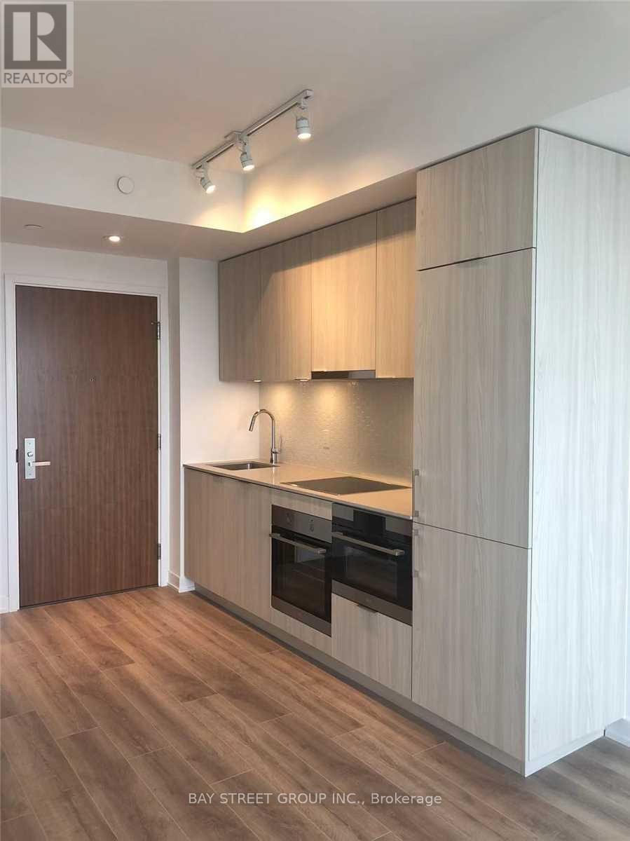 1810 - 15 Queens Quay E, Toronto, ON - Indoor Photo Showing Kitchen