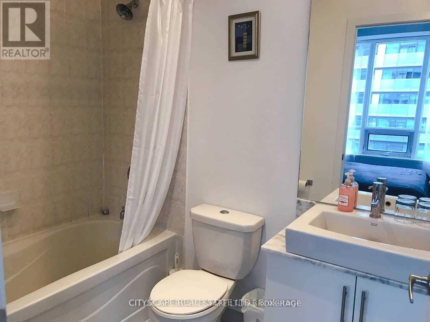 3110 - 55 Bremner Boulevard, Toronto, ON - Indoor Photo Showing Bathroom