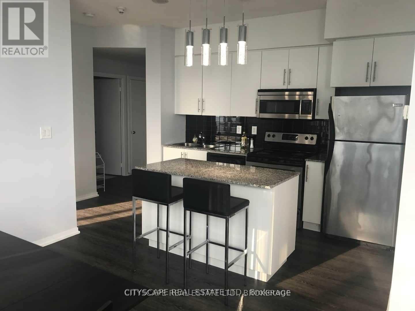 3110 - 55 Bremner Boulevard, Toronto, ON - Indoor Photo Showing Kitchen With Upgraded Kitchen